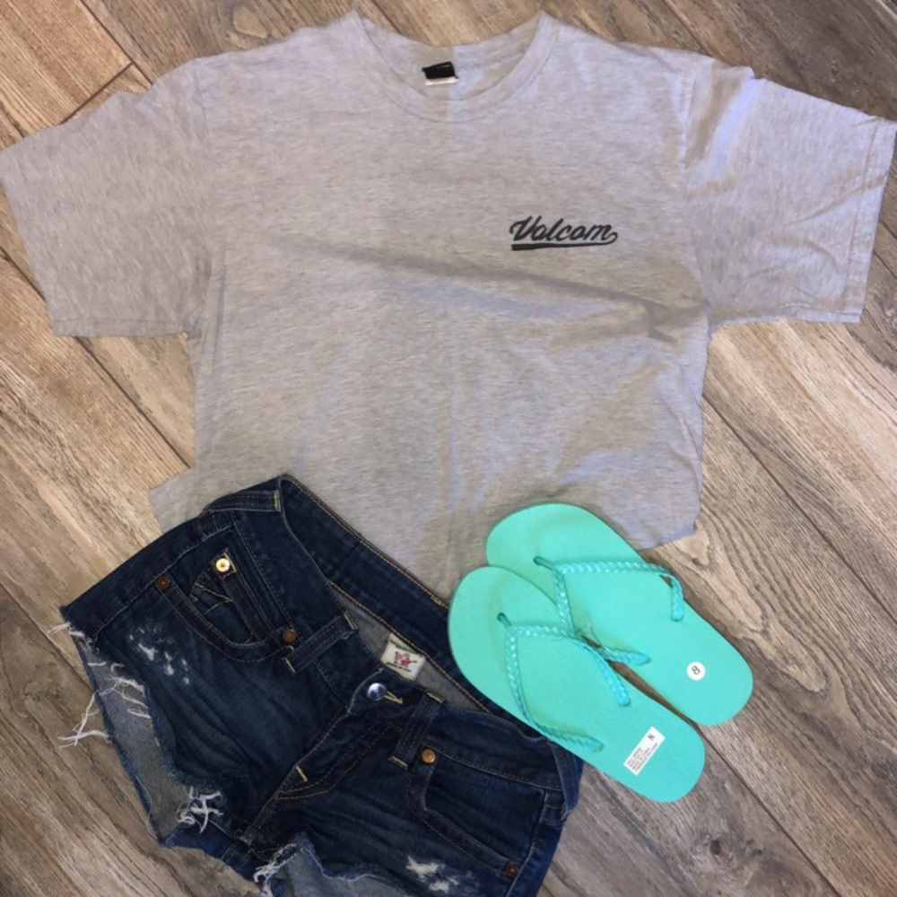 Boyfriends Volcom tee